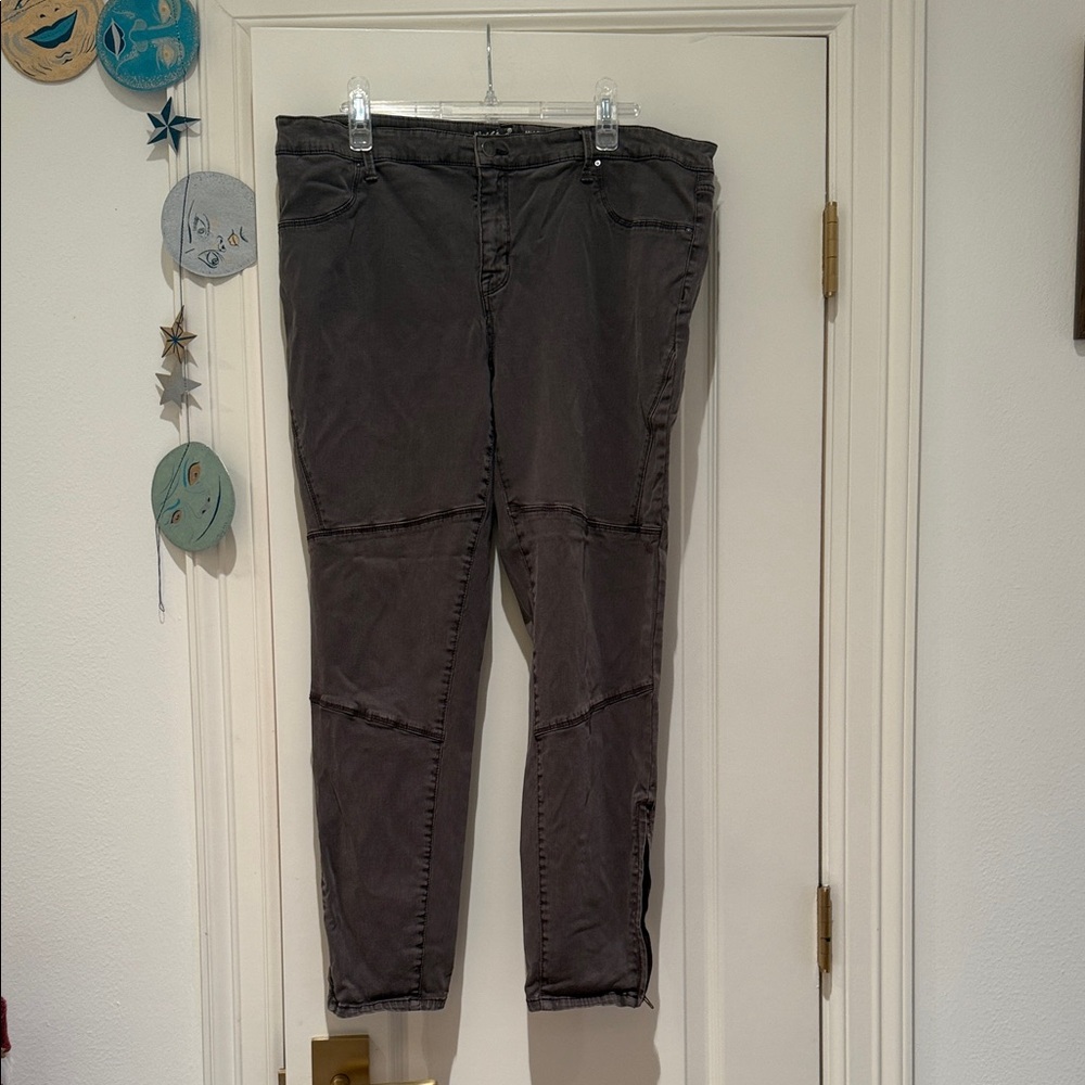 Mossimo denim Women's Gray mid-rise jegging